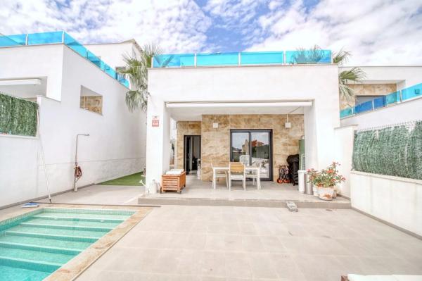 Casa independiente en calle Clara Campoamor