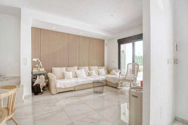 Casa independiente en calle Clara Campoamor