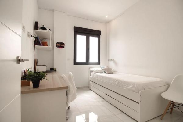 Casa independiente en calle Clara Campoamor