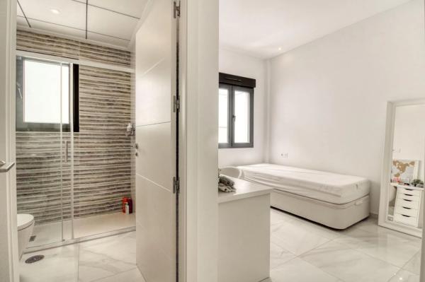 Casa independiente en calle Clara Campoamor