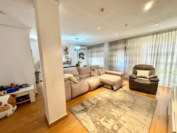 Piso en calle Armando Ros Dueñas, 1