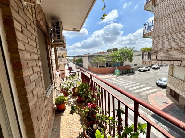 Piso en calle Armando Ros Dueñas, 1