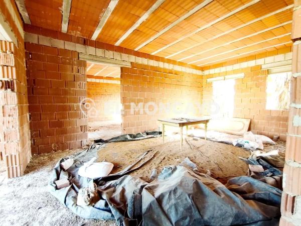 Casa independiente en camino de Caturla