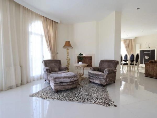 Casa independiente en calle León, 6 -30