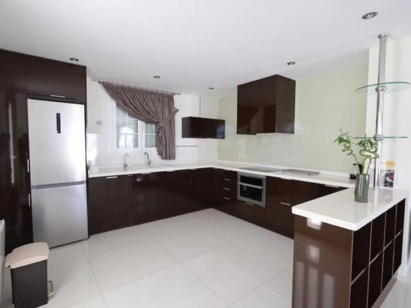 Casa independiente en calle León, 6 -30