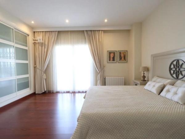 Casa independiente en calle León, 6 -30