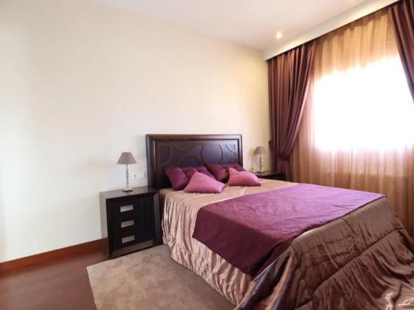 Casa independiente en calle León, 6 -30