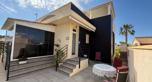 Chalet adosado en calle Rio Deva