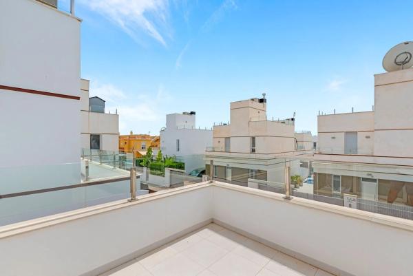 Casa independiente en avenida Jerez de la Frontera