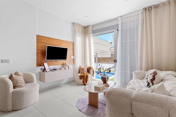 Casa independiente en avenida Jerez de la Frontera