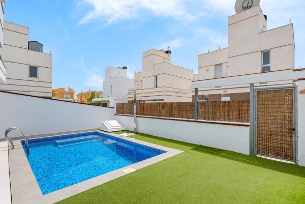 Casa independiente en avenida Jerez de la Frontera