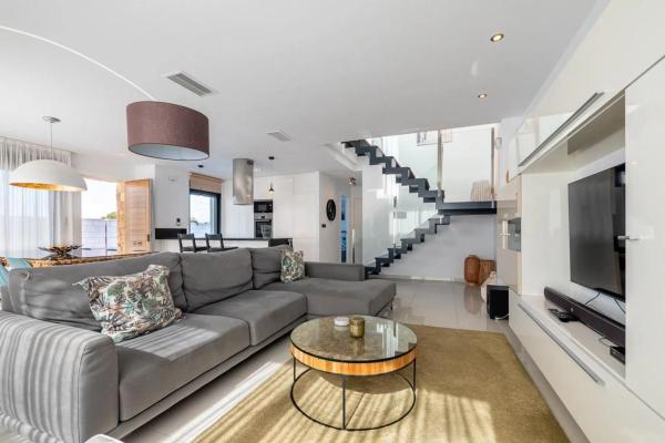 Casa independiente en avenida Guatemala