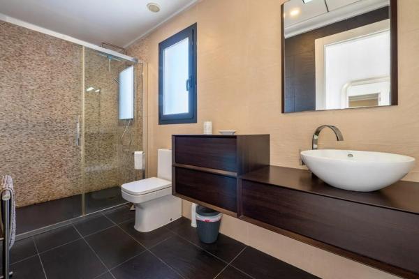 Casa independiente en avenida Guatemala