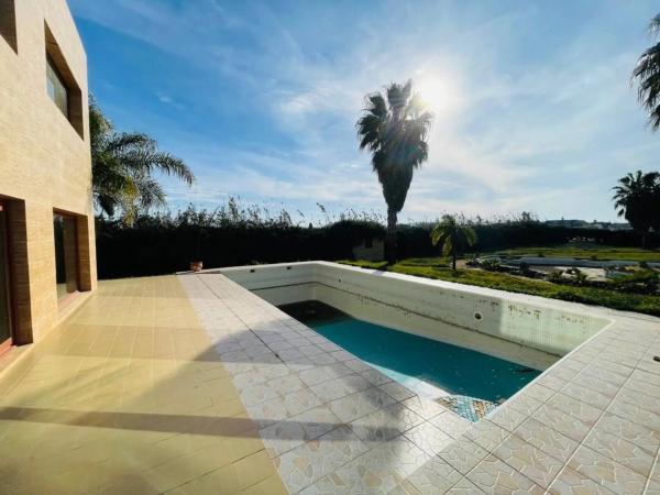 Casa independiente en calle Comandante José Giménez Andrés