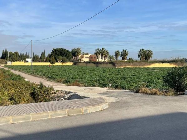 Casa independiente en calle Comandante José Giménez Andrés