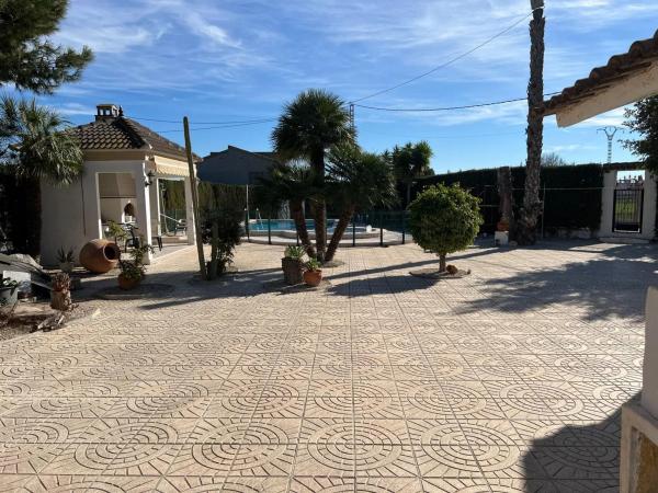 Casa independiente en calle Argentina