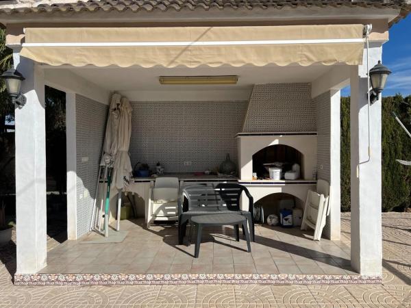 Casa independiente en calle Argentina