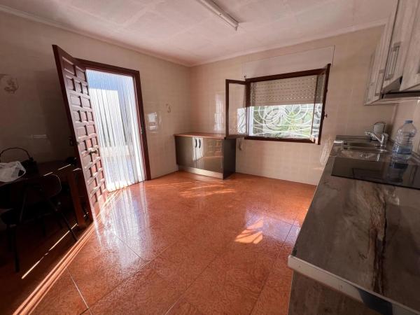 Casa independiente en calle Argentina