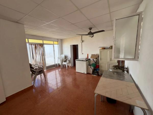 Casa independiente en calle Argentina