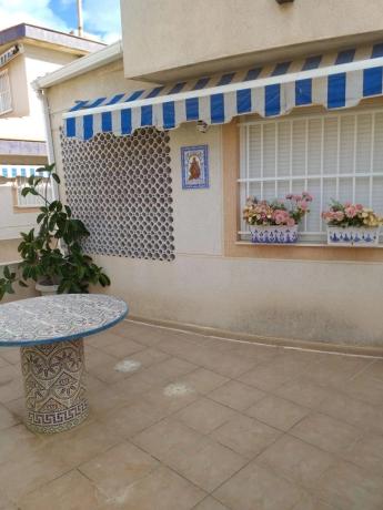 Chalet adosado en calle Argentina