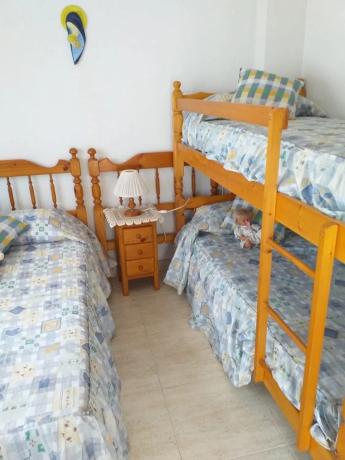 Chalet adosado en calle Argentina