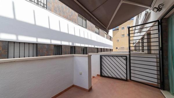 Casa independiente en calle Corts Valencianes