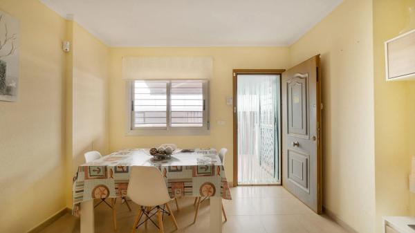 Casa independiente en calle Corts Valencianes