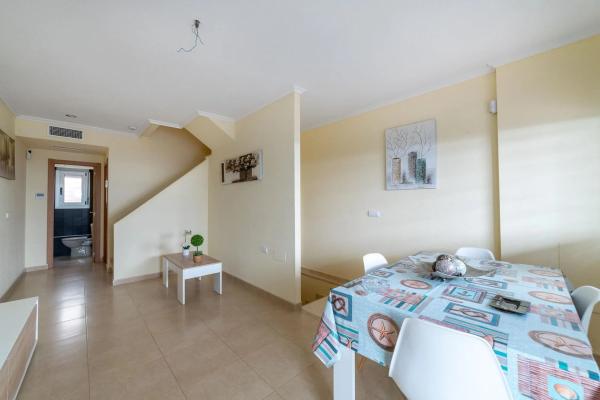 Casa independiente en calle Corts Valencianes