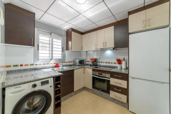 Casa independiente en calle Corts Valencianes