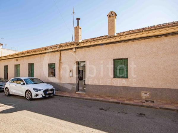 Chalet adosado en calle Virgen de Belen, 37 -27