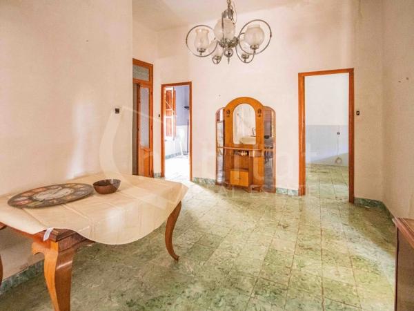 Chalet adosado en calle Virgen de Belen, 37 -27