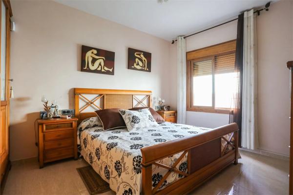 Casa independiente en calle Pablo Neruda