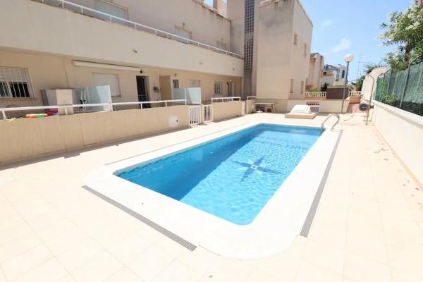 Dúplex en Barrio Villamartín-Las Filipinas