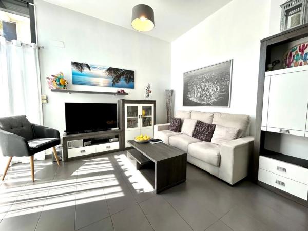 Chalet pareado en calle Paso de Calais