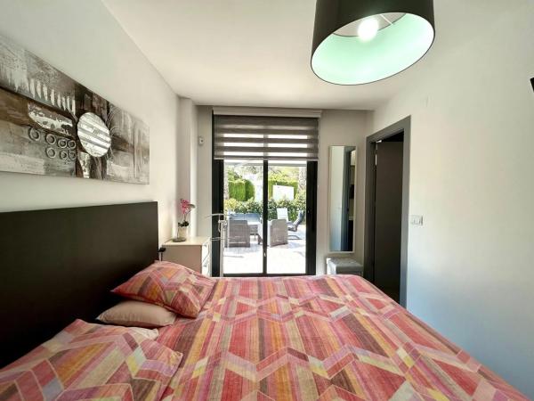 Chalet pareado en calle Paso de Calais