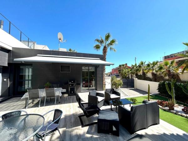 Chalet pareado en calle Paso de Calais