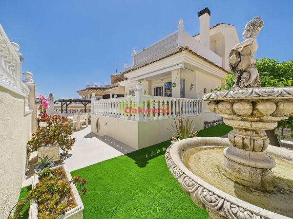 Chalet en avenida de las Especias