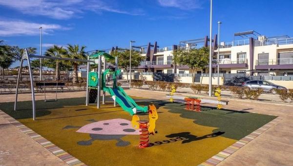 Casa independiente en calle Liverpool, 5