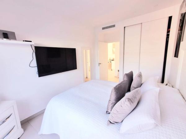 Chalet adosado en calle Veleta