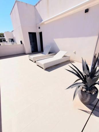 Chalet adosado en calle Veleta