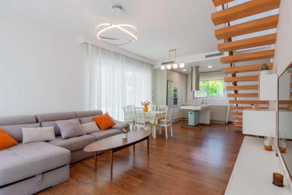 Casa independiente en calle Liverpool