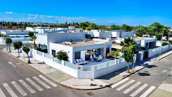 Casa independiente en calle Comunidad de Regantes s/n