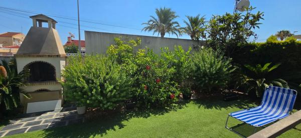 Chalet adosado en avenida de Suecia, 26