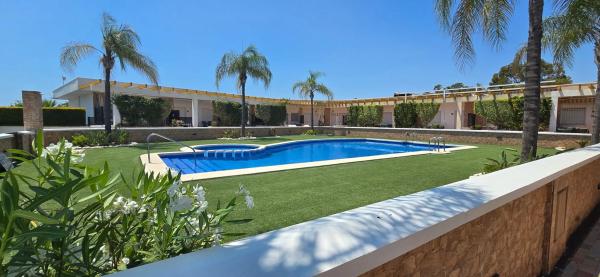 Chalet adosado en avenida de Suecia, 26