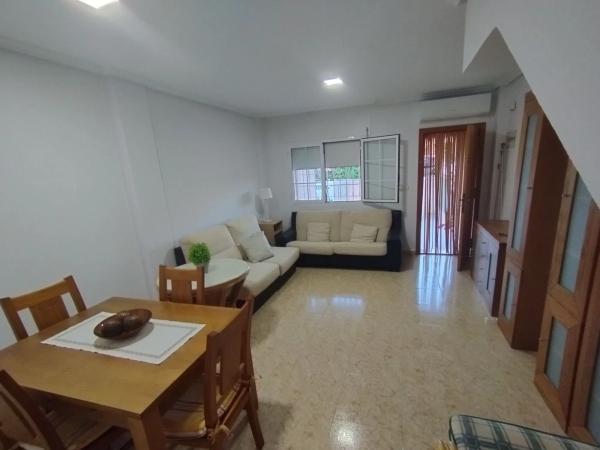 Chalet adosado en calle la Estrella