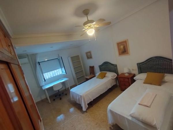 Chalet adosado en calle la Estrella