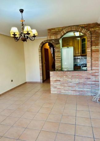 Chalet adosado en avenida de Francia