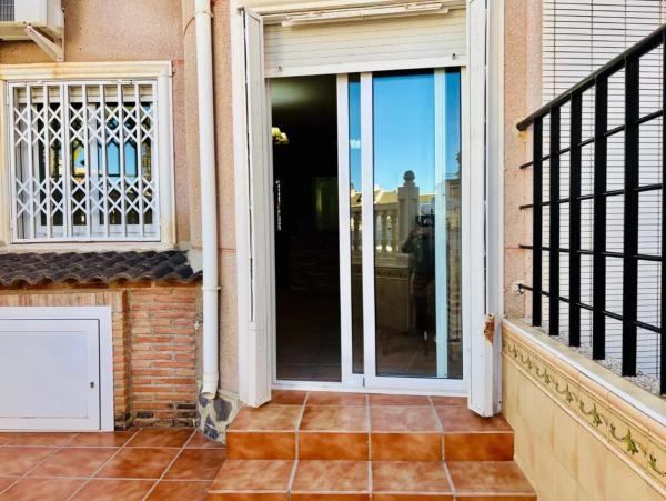 Chalet adosado en avenida de Francia