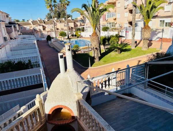 Chalet adosado en avenida de Francia