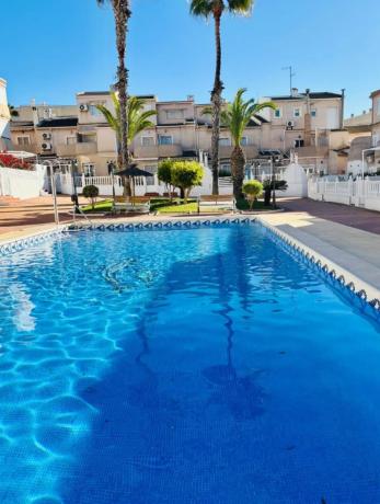 Chalet adosado en avenida de Francia